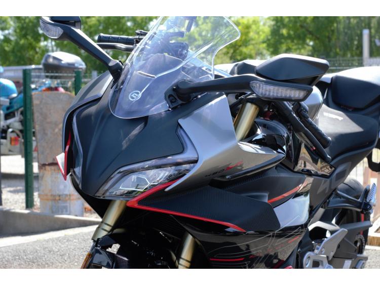 CFMoto 450SR – Sportive A2, poids plume & look agressif