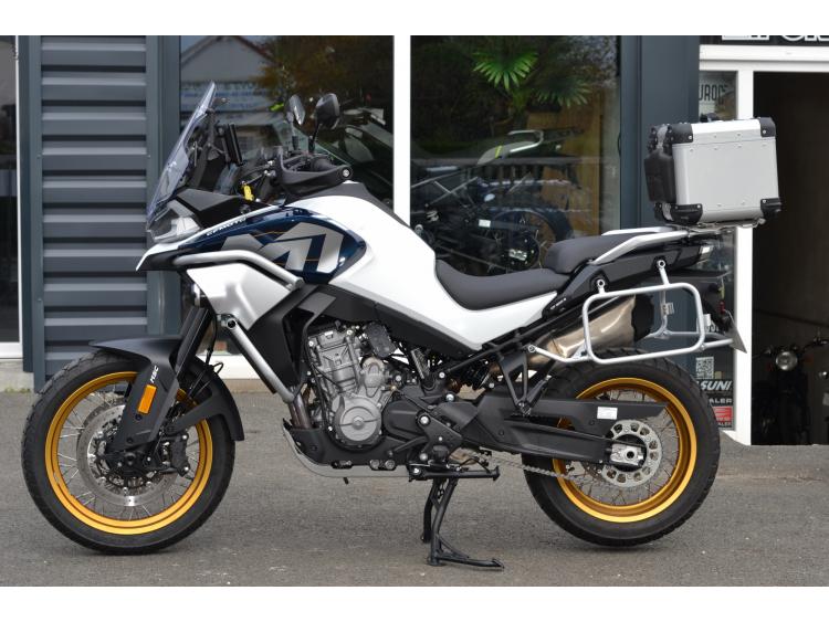 CFMoto MT 800 Explore – 2025 – 1 400 km – Moto de démonstration